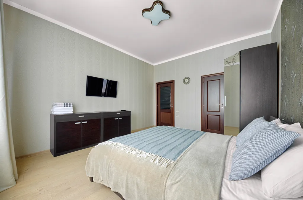 Дом с бассейном