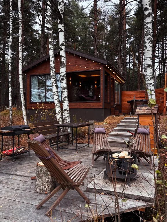 Домик на берегу Горьковского водохранилища