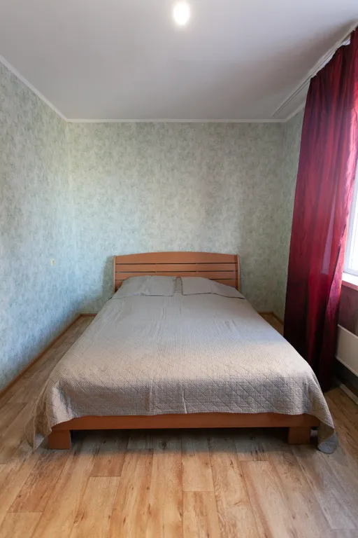 Двухкомнатная возле ТРЦ Планета