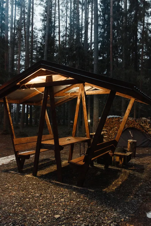 Уютный коттедж в сосновом лесу с видом на озеро