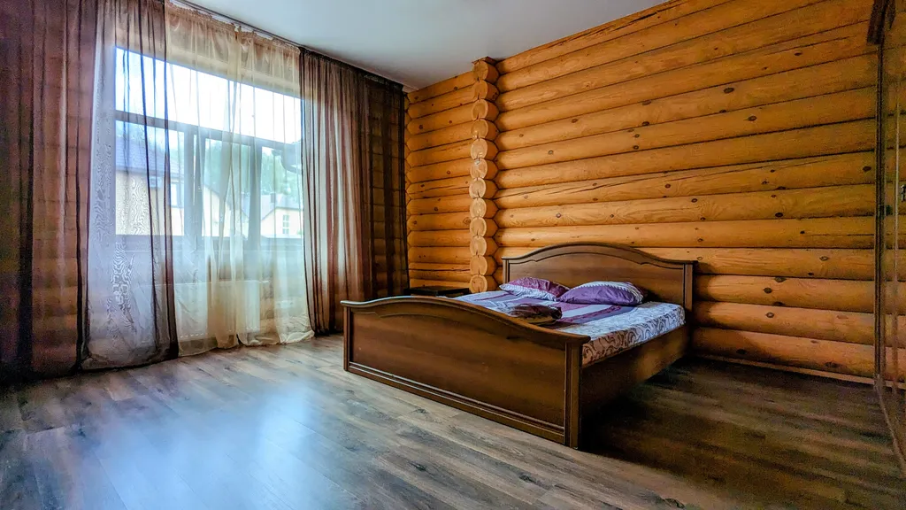 Дом с бассейном, сауной, до 50 человек