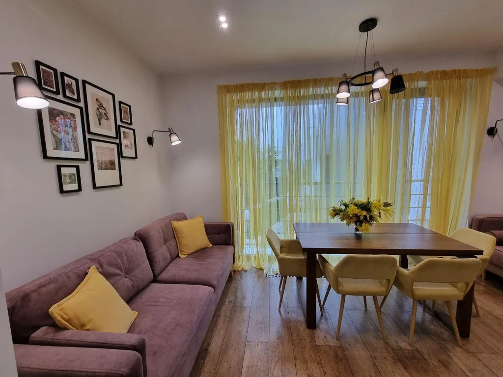 Уютная студия с бассейном