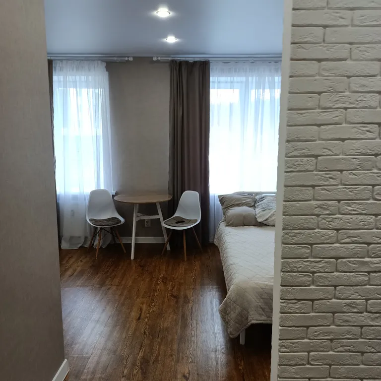 Уютная студия в зеленом массиве