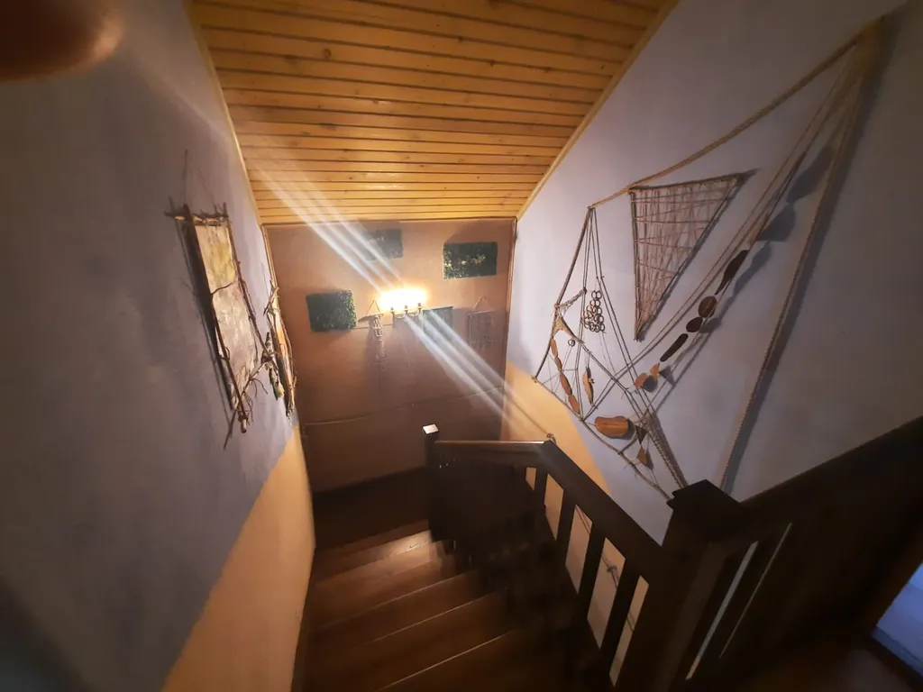 Дом на самом берегу моря