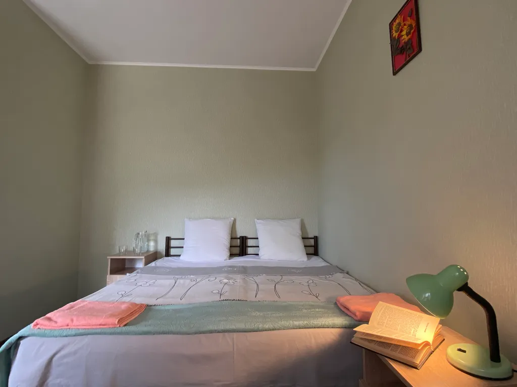 Комната с отдельным входом для 3-х человек