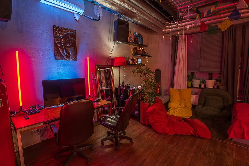 Стильный лофт - апартаменты, можно шуметь 24/7, супер звук