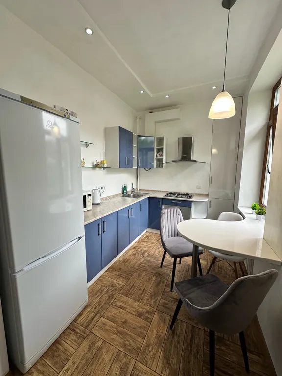 Стильная двухкомнатная квартира, вода круглосуточная