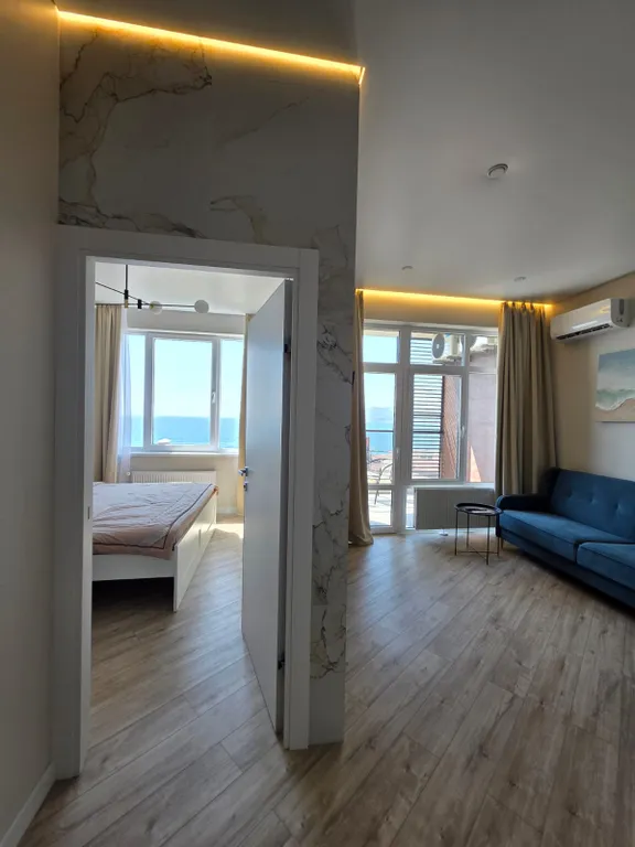 Роскошный двухкомнатный апартамент с видом на море в комплексе Атлас