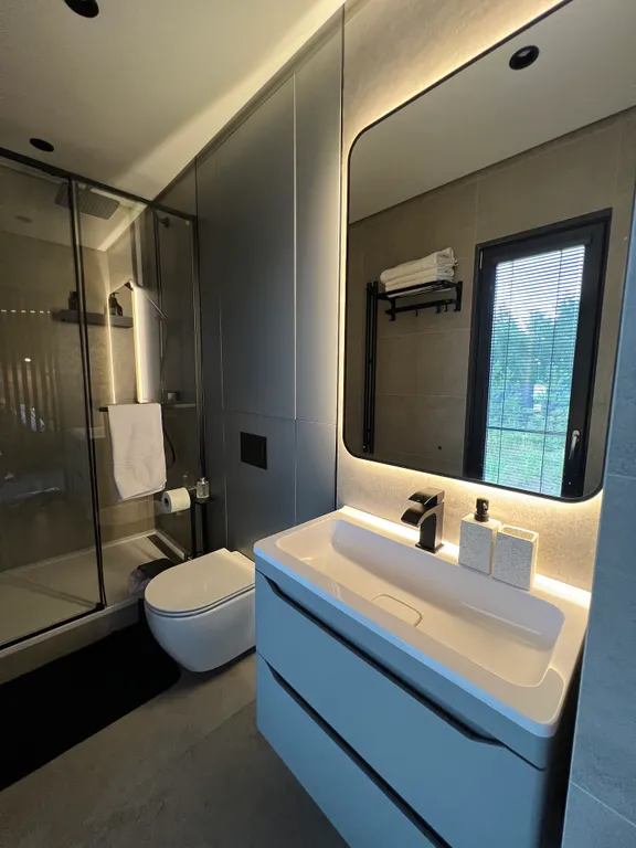 Дом на озере