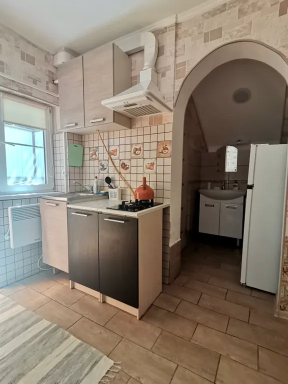 Квартира с отдельным входом и своим двориком