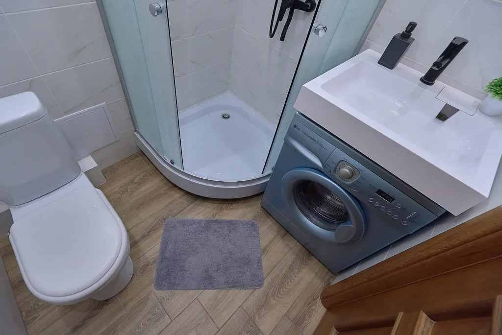 Студия в центре возле "Лампочки"(гастрохолл).  ТЦ "Лето"