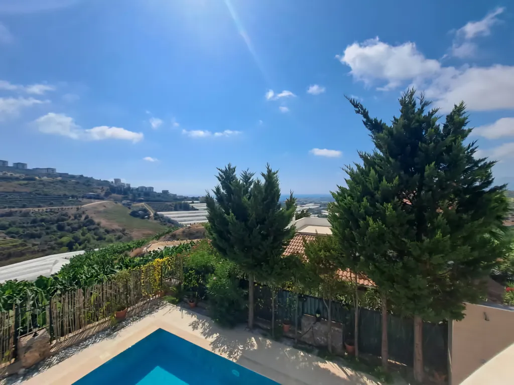 Частная вилла с собственным бассейном