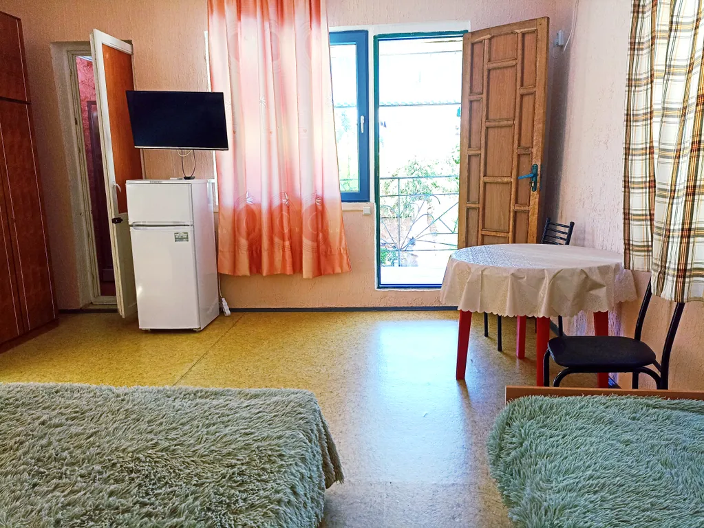 Коттедж Домик с балконом вид на море — Севастополь