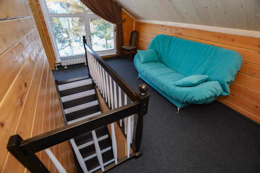 Дом из кедра, с видом на горы