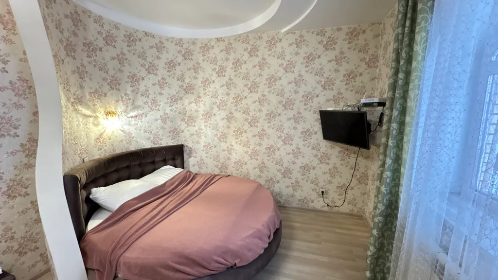 Коттедж с бассейном, баней