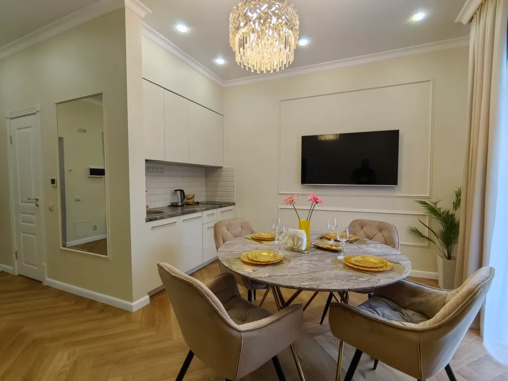 Новые двухкомнатные апартаменты West Wave рядом с бассейнами Баден СПА