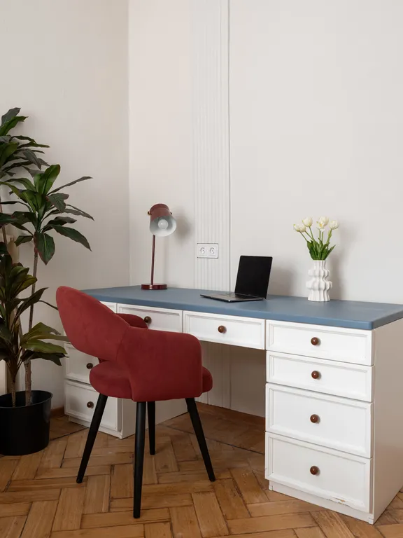 Четверка на Патриках в вишнёвых тонах