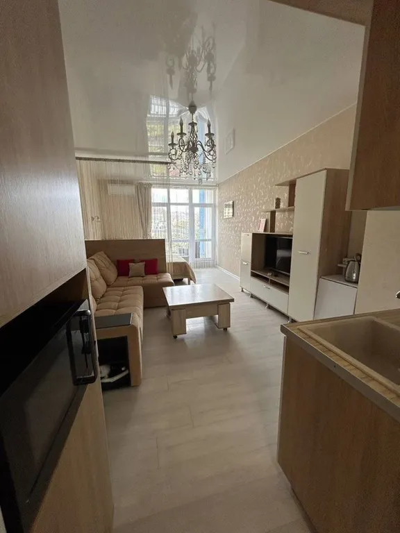 Уютнaя квартирa-cтудия с видoм на море