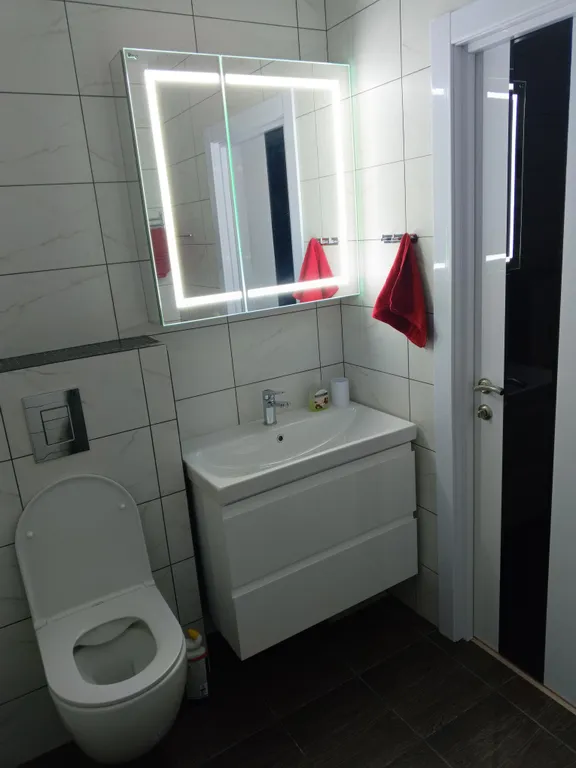 Уютная студия в новом доме с видом на Волгу