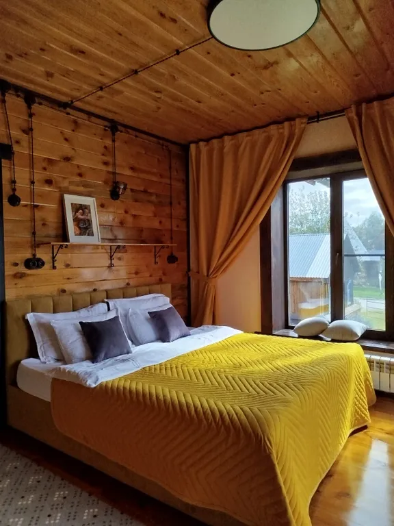 Гостевой дом у озера и скалы Кит