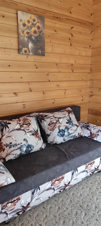 Номера оббиты сибирским кедром, 3 минуты до моря, закрытая парковка