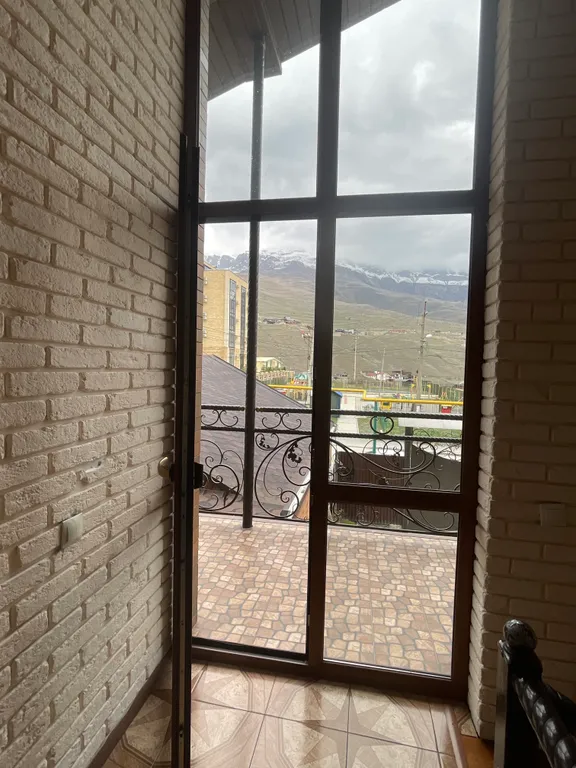 Уютный и просторный коттедж в центре поселка