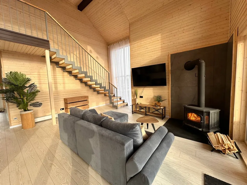 Двухэтажный дом 472 с банным чаном и камином