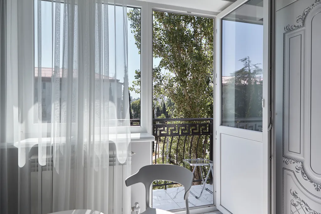 Видовая квартира с балконом у Херсонеса