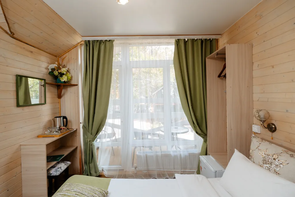 Квартира Квартира Грин Стандарт двухместный с балконом с одной кроватью — Архыз