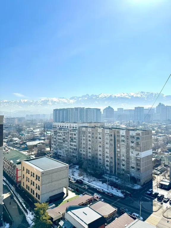 Красивые апартаменты с видом на горы