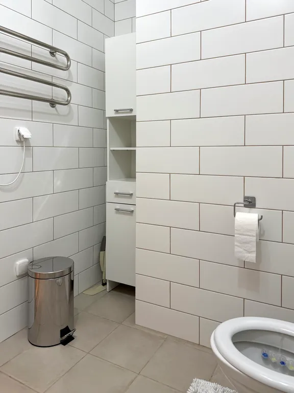 Комфортная квартира с детской кроваткой