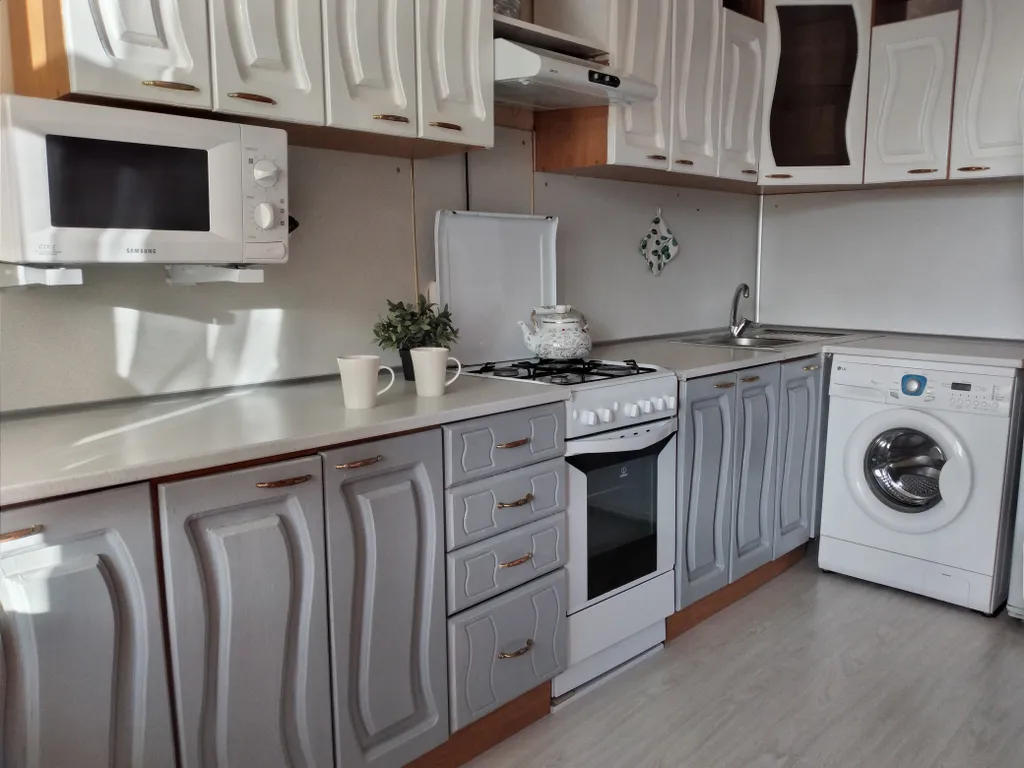 Живи у меня