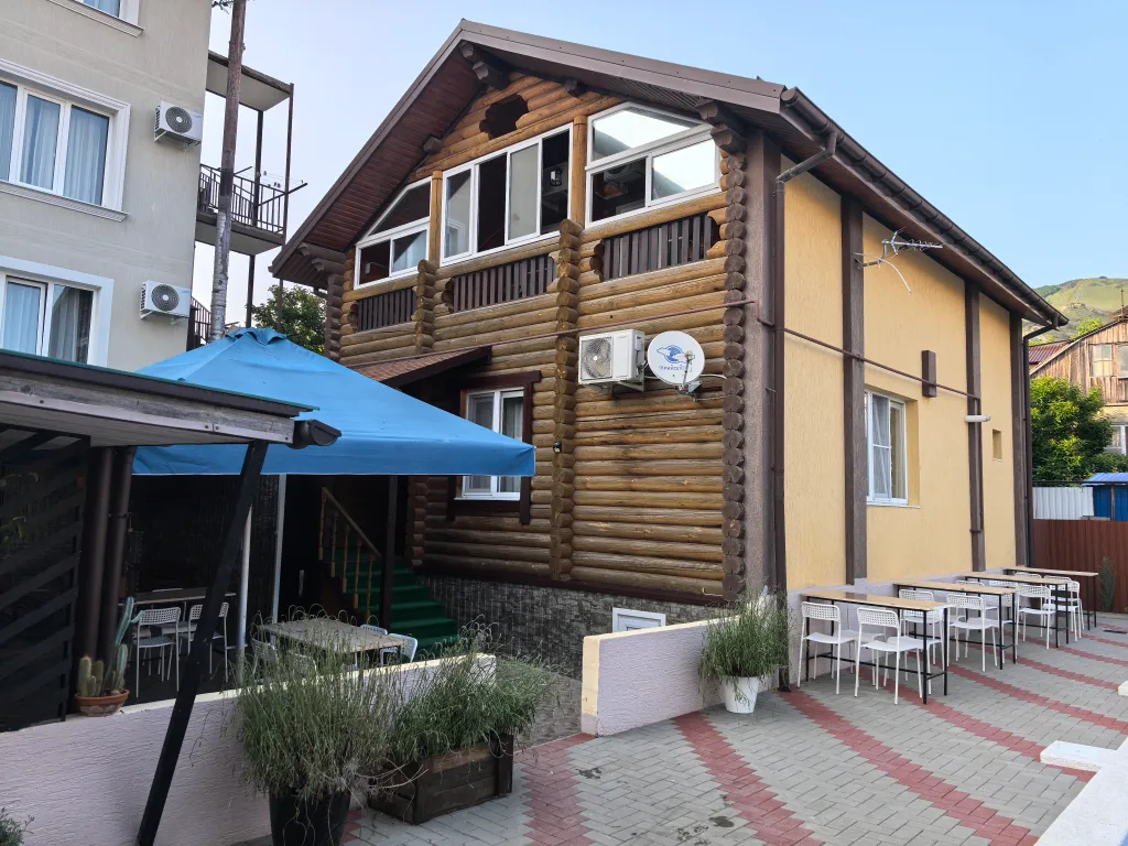 Коттедж Дом сруб с бассейном и баней — аренда посуточно в Геленджик