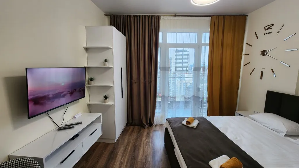 Апартамент с бассейном на берегу моря