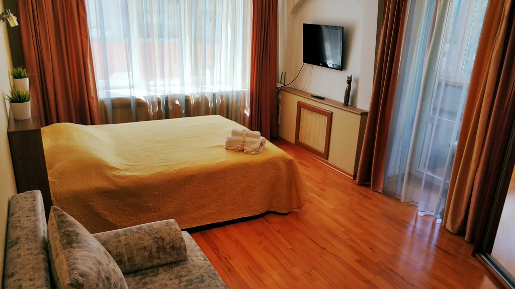 Большая и чистая квартира с евроремонтом — аренда посуточно в Уфа