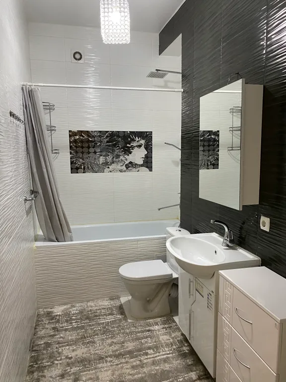 Квартира в центре с видом на Белый дом и горы