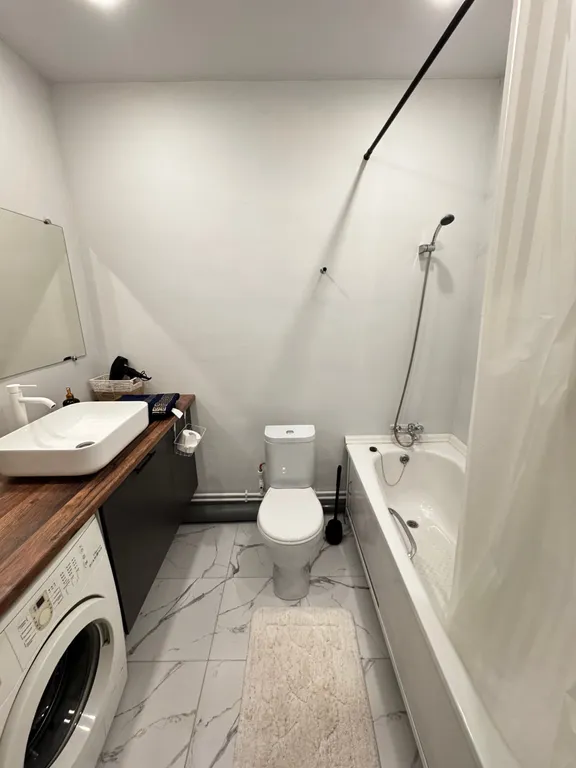 Студия в новом доме с закрытой территорией в центре города