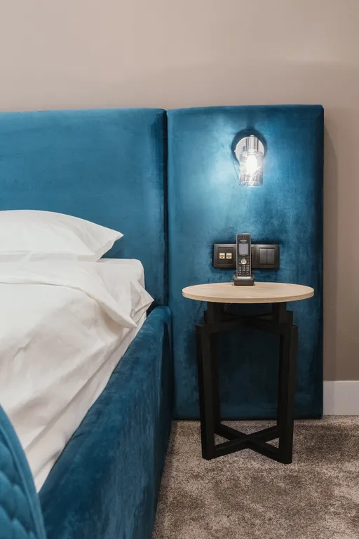 Мини-отель Imperial Joy находится на 2 этаже караоке-бара