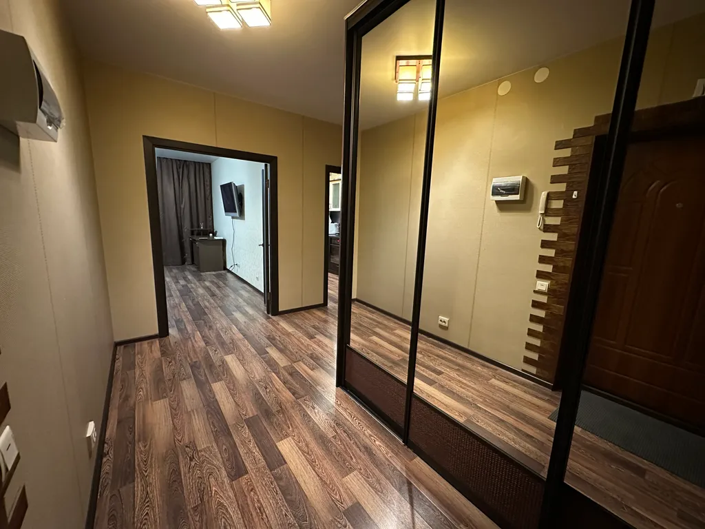 Квартира Уютная квартира напротив трц планета — Красноярск