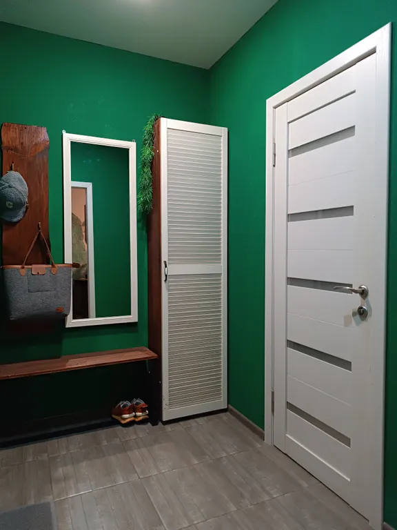 Великолепная студия с интересным дизайном в стиле французского кафе