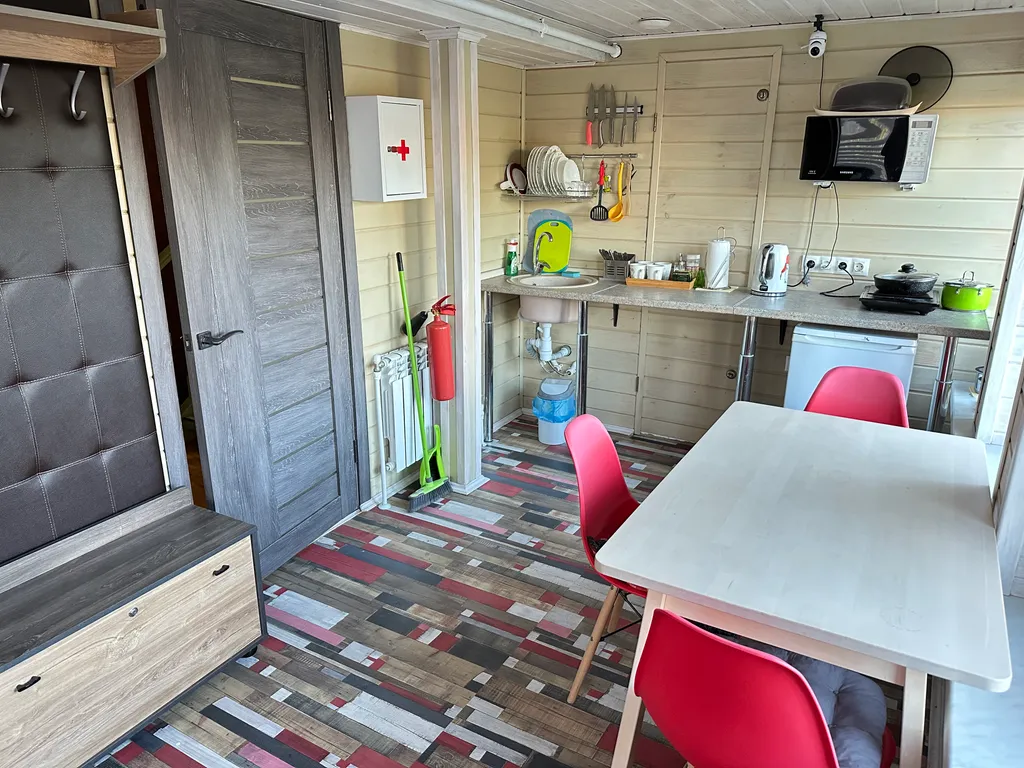 Деревенский снаружи, уютный и современный внутри