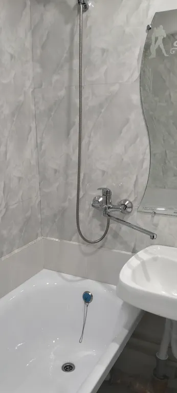 Уютная квартира в тихом районе — аренда посуточно в Киров