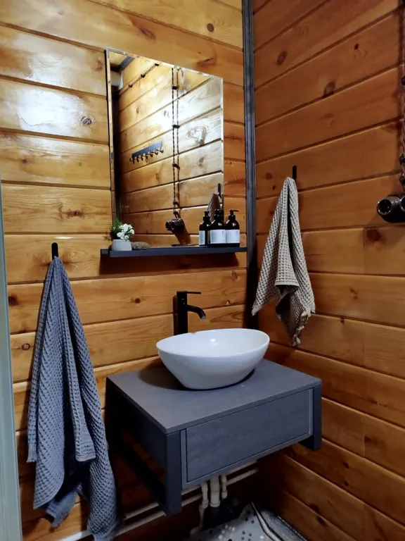 Гостевой дом у озера и скалы Кит