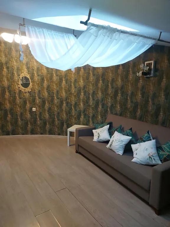 Белоснежная веранда и усадьба