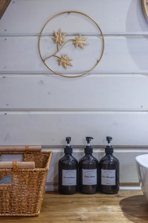 Коттедж Треугольный домик в лесу с горячей купелью — Соловеново