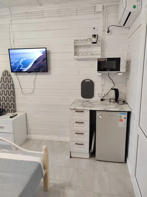 Уютное жильё со свежим ремонтом рядом с морем