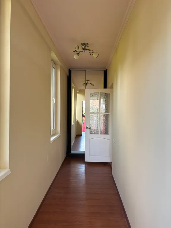 Коттедж Просторный дом в двух шагах от моря — Сухум