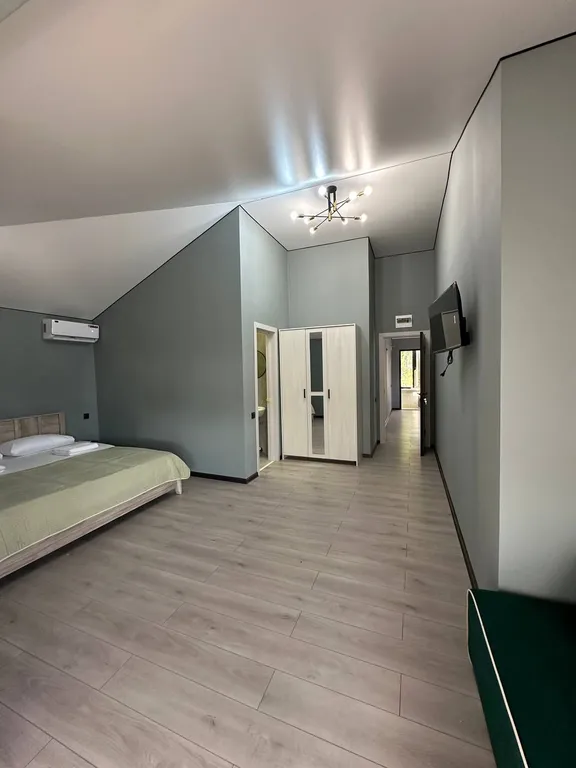 4-комнатная Квартира