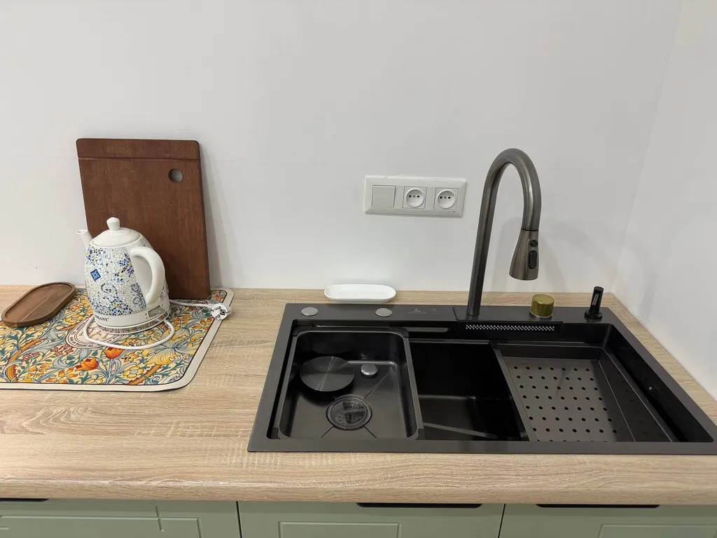 Leonardo apt with a sunset view