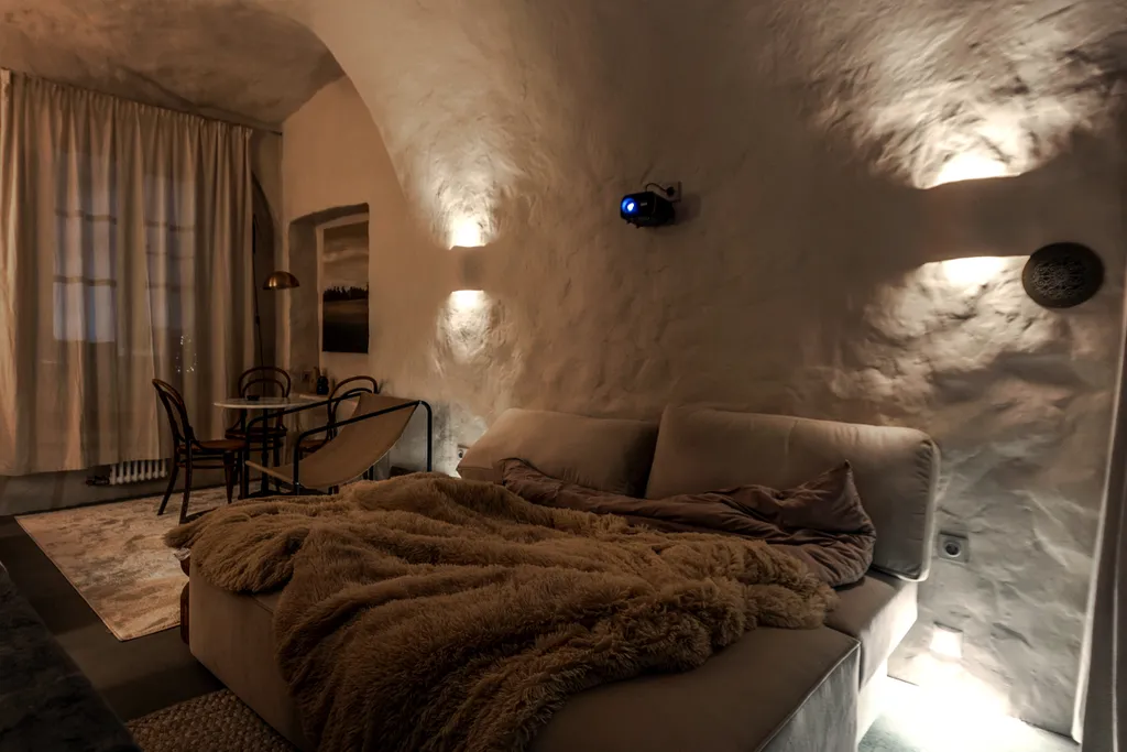 Квартира Квартира Cave Apartment: Уникальное пространство для отдыха и релаксации в стил — Санкт-Петербург